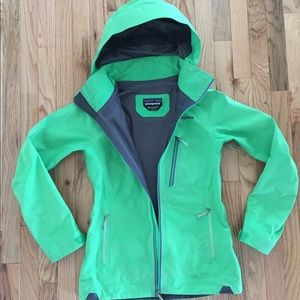 Patagonia Untracked Gortex Shell - Women’s XS